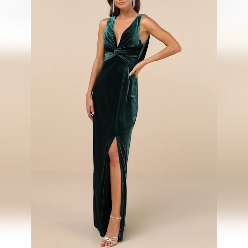 Lulus NWT Enhanced Aura Emerald Green Velvet Cowl- Back Maxi Dress
